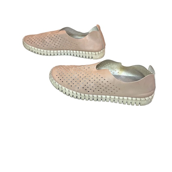 Ilse Jacobsen Tulip Slip On Perforated Leather Sneaker Sz 39 EU 8.5 US - Picture 4 of 9